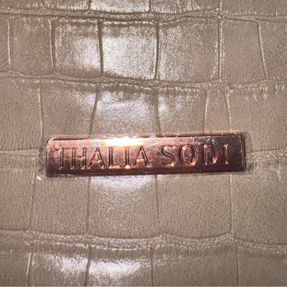 NWOT Thalia Sodi Croc-Embossed Nude Cosmetic Pouch – Effortless Glam - Picture 7 of 7